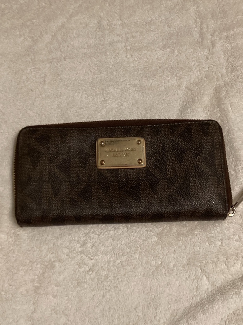 Michael Kors Brown Bag with Gold Plate